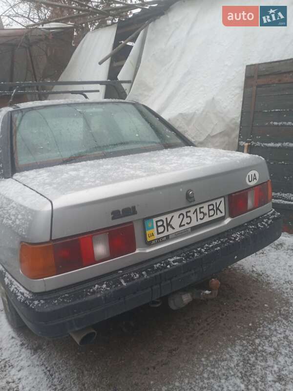 Седан Ford Sierra 1989 в Буче