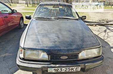 Лифтбек Ford Sierra 1990 в Киеве