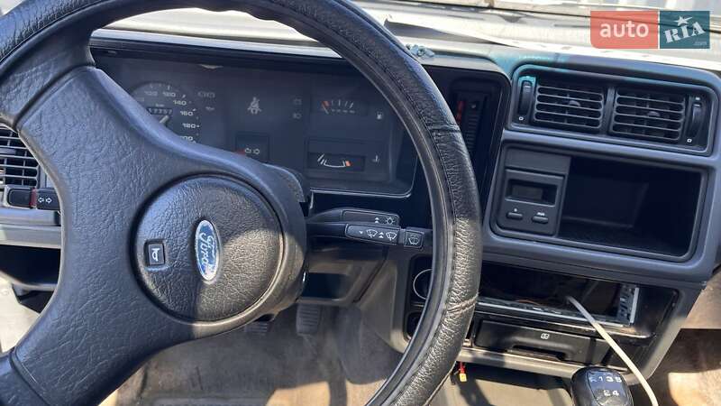 Лифтбек Ford Sierra 1986 в Киеве фото 7 Лифтбек Ford Sierra 1986 в Киеве