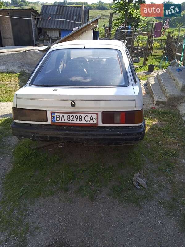 Лифтбек Ford Sierra 1987 в Знаменке