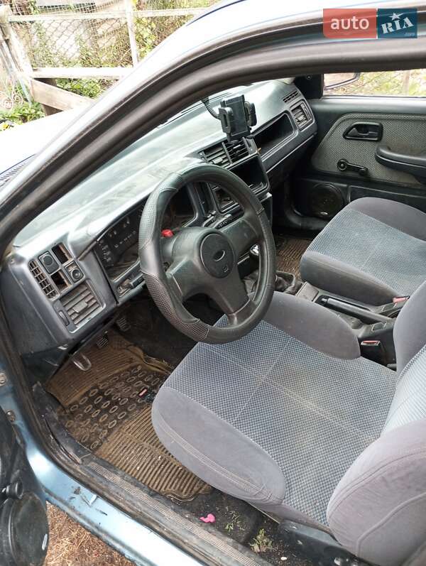 Седан Ford Sierra 1992 в Волочиске