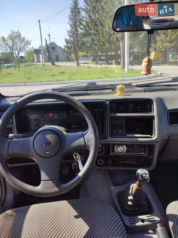 Лифтбек Ford Sierra 1987 в Ковеле