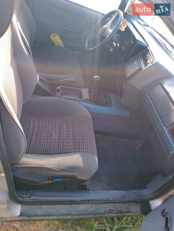 Седан Ford Sierra 1988 в Кременчуці