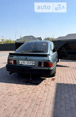 Купе Ford Sierra 1986 в Рокитном