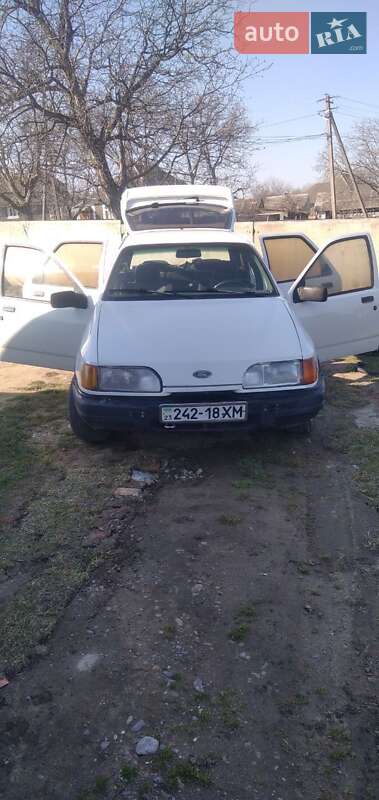 Ліфтбек Ford Sierra 1987 в Хотині