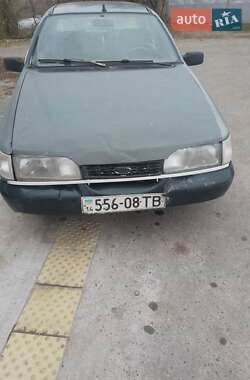 Седан Ford Sierra 1988 в Лохвице