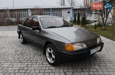 Седан Ford Sierra 1988 в Надворной