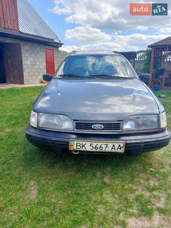 Седан Ford Sierra 1991 в Березному