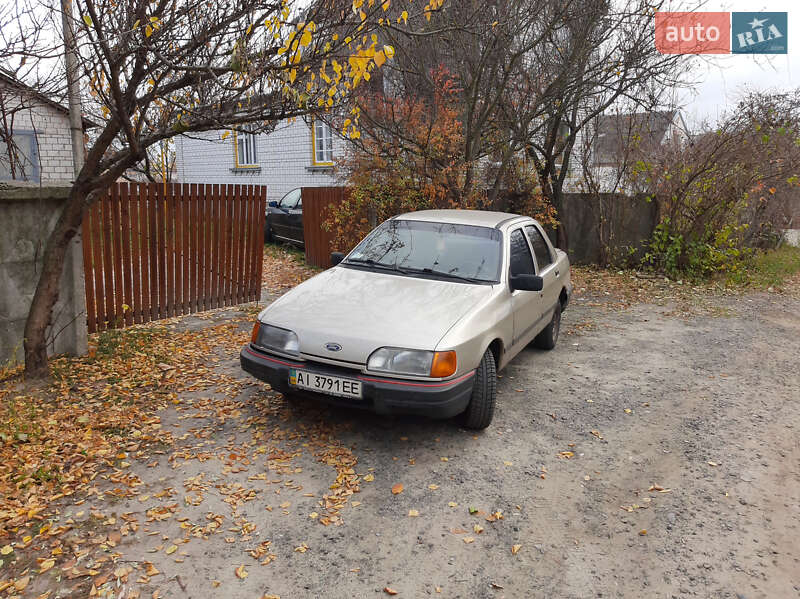 Седан Ford Sierra 1987 в Іванкові