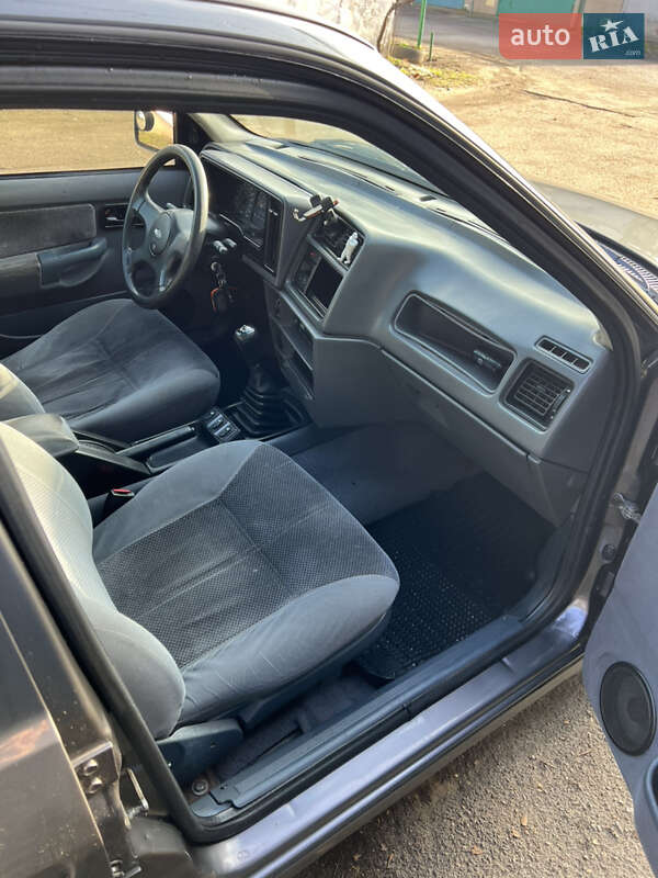 Седан Ford Sierra 1987 в Черноморске