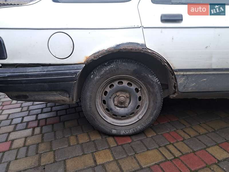 Лифтбек Ford Sierra 1992 в Житомире фото 2 Лифтбек Ford Sierra 1992 в Житомире