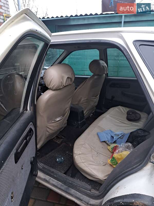 Лифтбек Ford Sierra 1992 в Житомире фото 8 Лифтбек Ford Sierra 1992 в Житомире