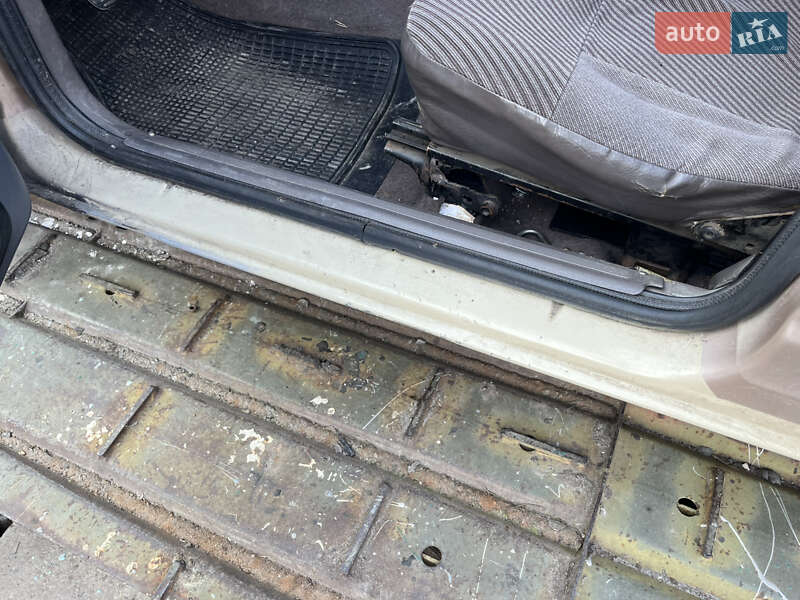 Седан Ford Sierra 1987 в Нежине фото 14 Седан Ford Sierra 1987 в Нежине