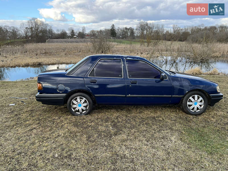 Седан Ford Sierra 1987 в Волочиську
