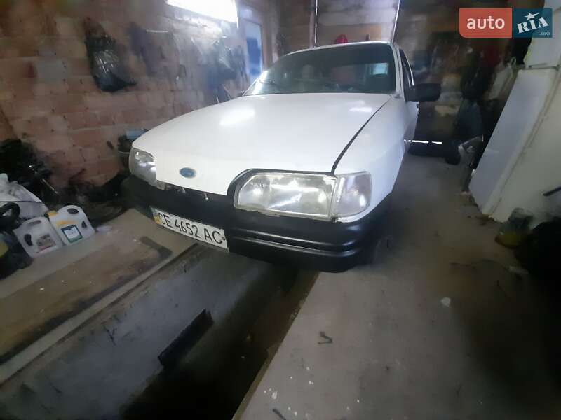Лифтбек Ford Sierra 1987 в Черновцах фото Лифтбек Ford Sierra 1987 в Черновцах