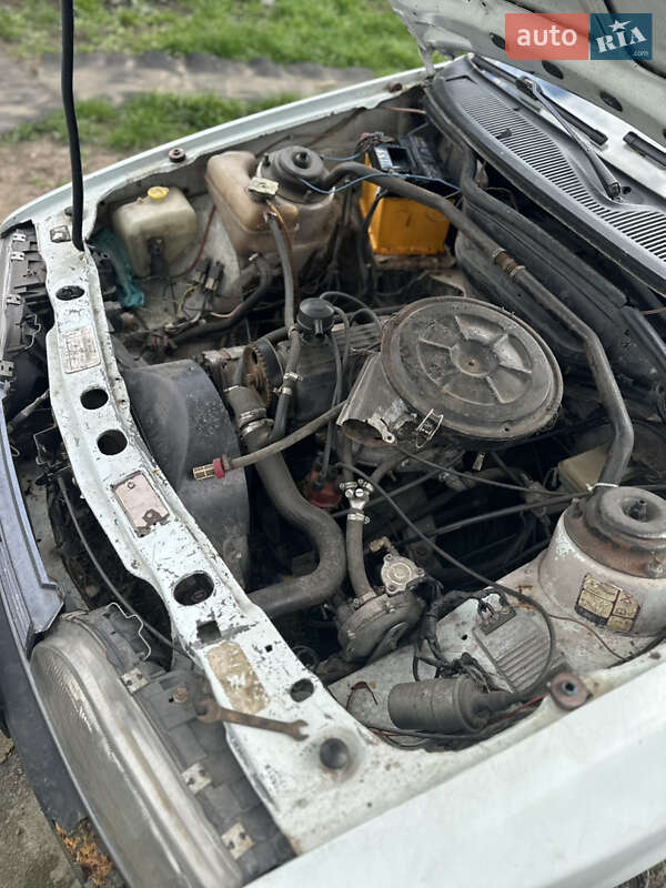 Универсал Ford Sierra 1984 в Благовещенском фото 15 Универсал Ford Sierra 1984 в Благовещенском