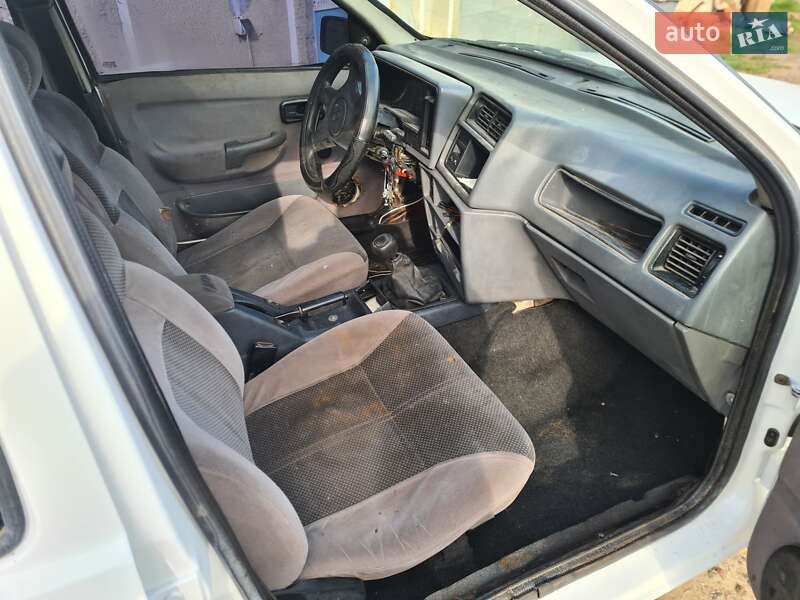 Седан Ford Sierra 1990 в Камне-Каширском
