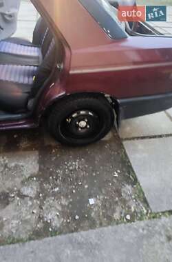 Седан Ford Sierra 1989 в Сторожинце