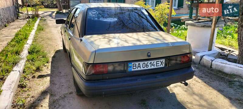Седан Ford Sierra 1990 в Кропивницком
