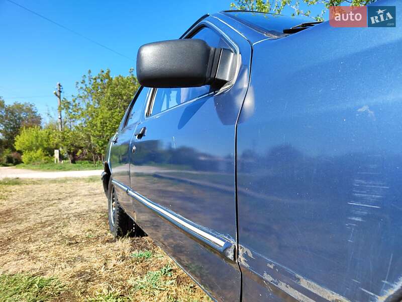 Лифтбек Ford Sierra 1984 в Днепре