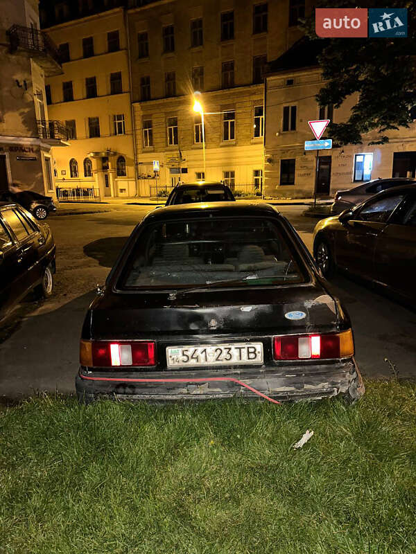 Седан Ford Sierra 1988 в Львове