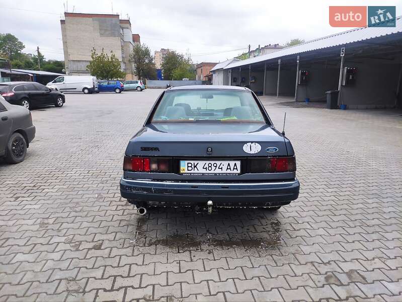 Седан Ford Sierra 1993 в Староконстантинове