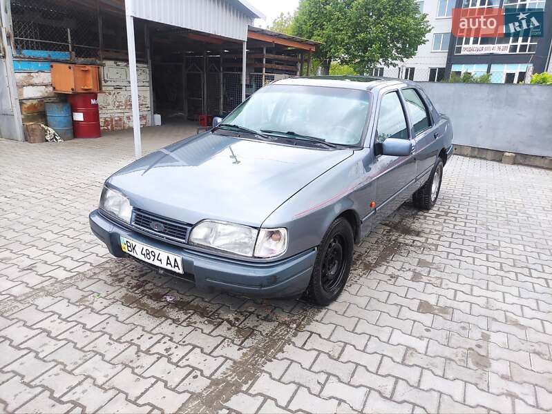 Седан Ford Sierra 1993 в Староконстантинове