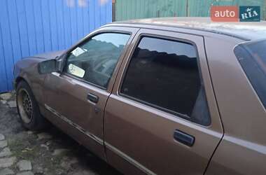 Седан Ford Sierra 1988 в Путивле