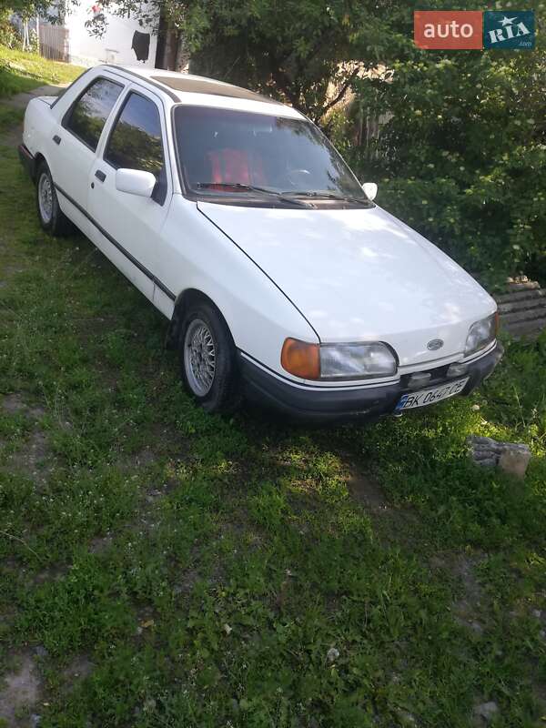 Седан Ford Sierra 1988 в Здолбунове