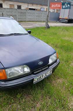 Седан Ford Sierra 1988 в Сколе