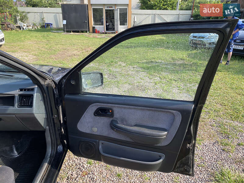 Седан Ford Sierra 1987 в Киеве