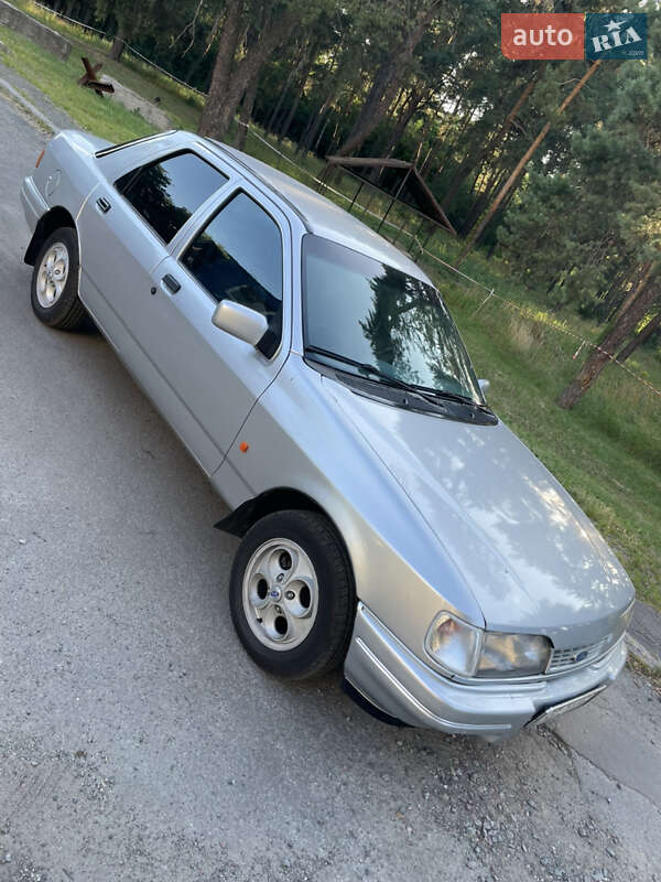 Седан Ford Sierra 1988 в Киеве