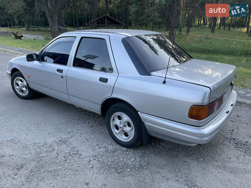 Седан Ford Sierra 1988 в Киеве