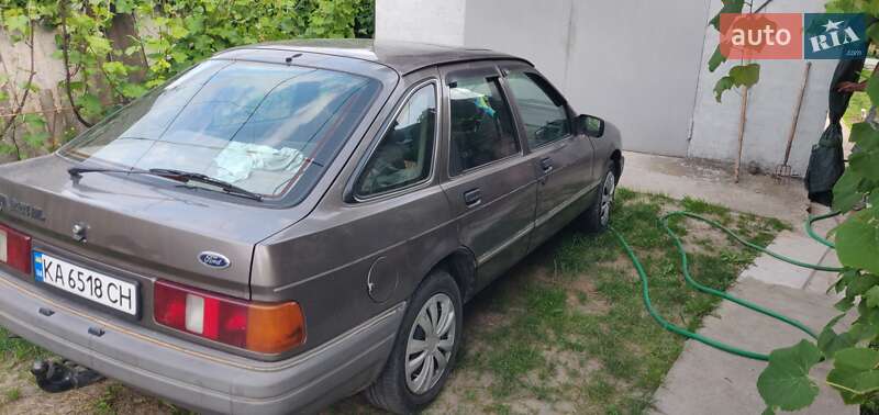 Лифтбек Ford Sierra 1987 в Киеве