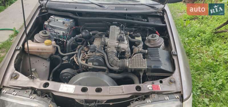 Лифтбек Ford Sierra 1987 в Киеве