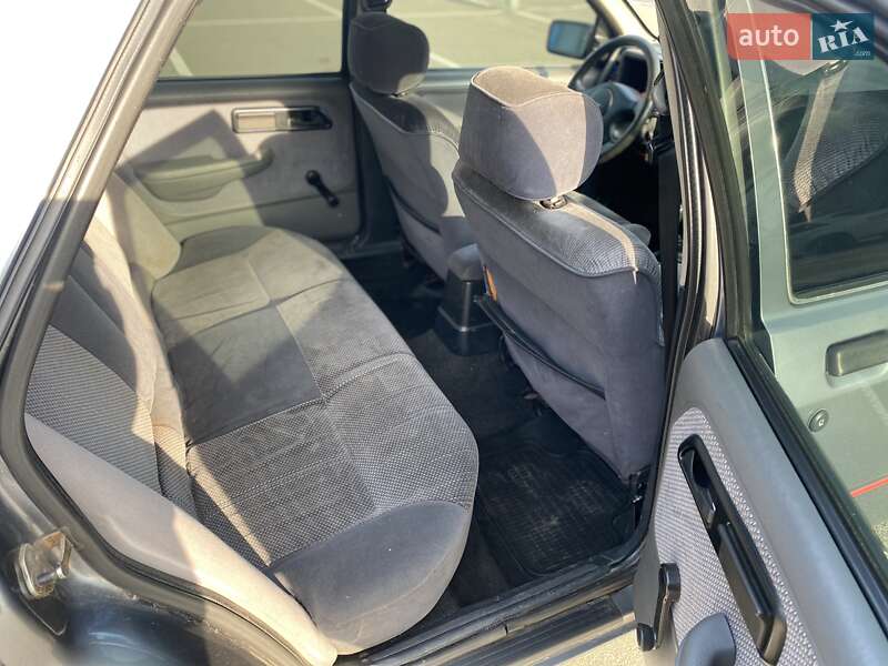 Седан Ford Sierra 1991 в Киеве