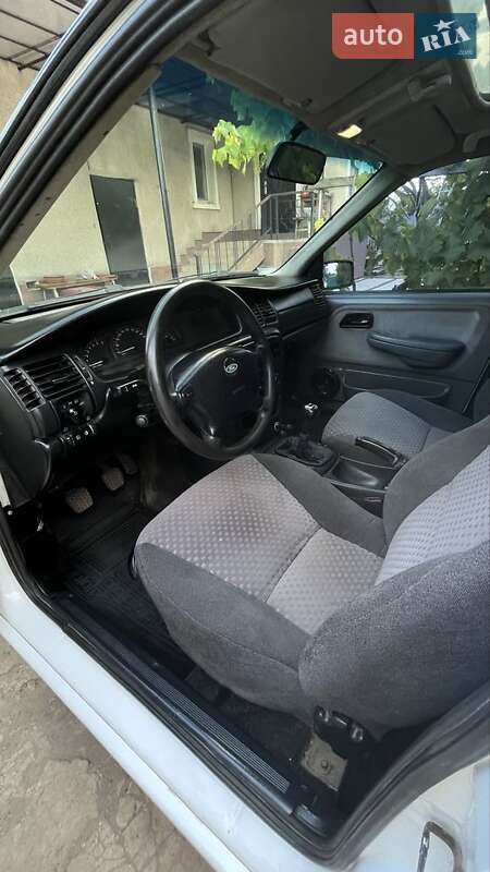 Седан Ford Sierra 1988 в Николаеве