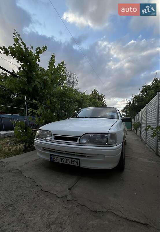 Седан Ford Sierra 1988 в Николаеве