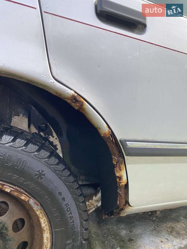 Лифтбек Ford Sierra 1987 в Калиновке фото 5 Лифтбек Ford Sierra 1987 в Калиновке