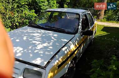 Ліфтбек Ford Sierra 1986 в Бережанах