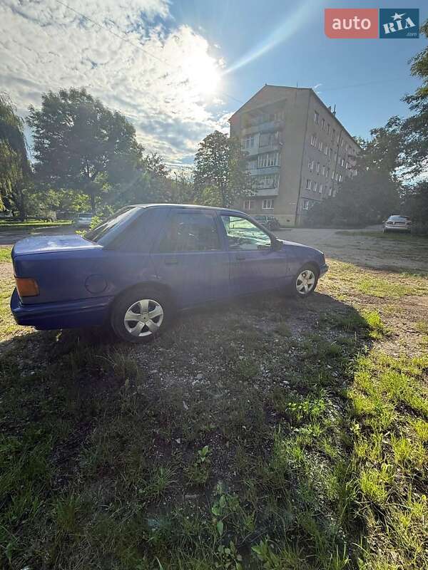 Седан Ford Sierra 1989 в Надвірній