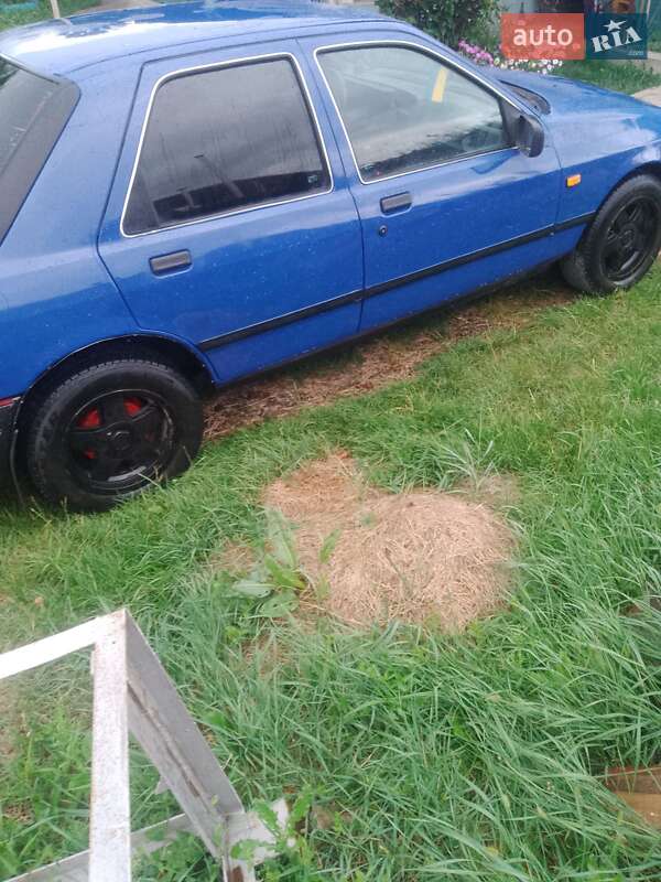 Седан Ford Sierra 1988 в Черновцах фото Седан Ford Sierra 1988 в Черновцах