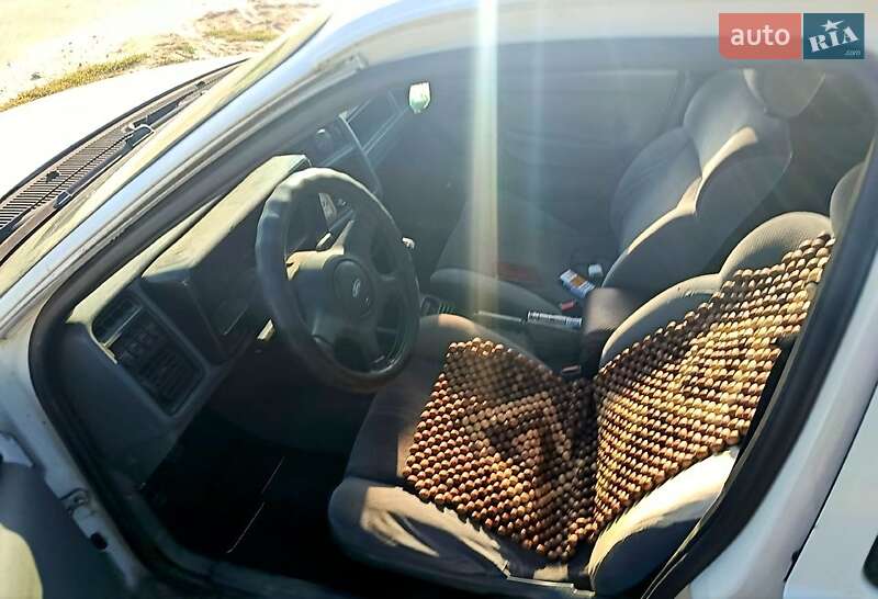 Седан Ford Sierra 1987 в Чернигове фото 7 Седан Ford Sierra 1987 в Чернигове