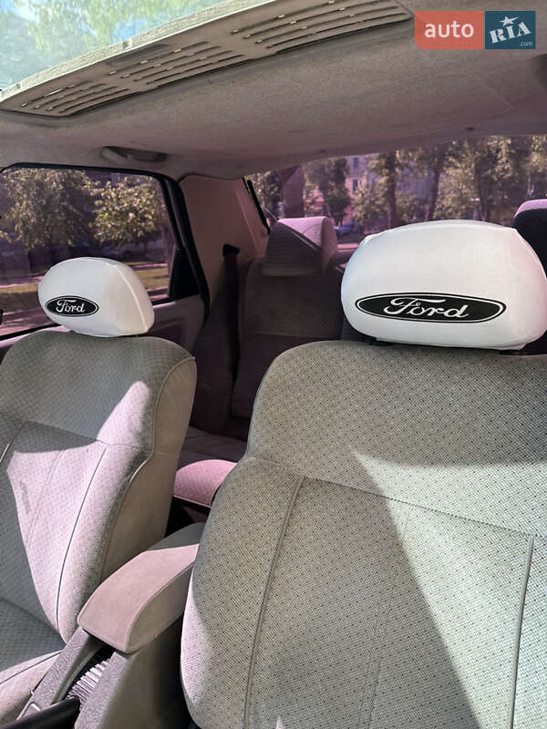 Седан Ford Sierra 1987 в Полтаве