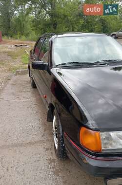 Седан Ford Sierra 1989 в Кривом Роге