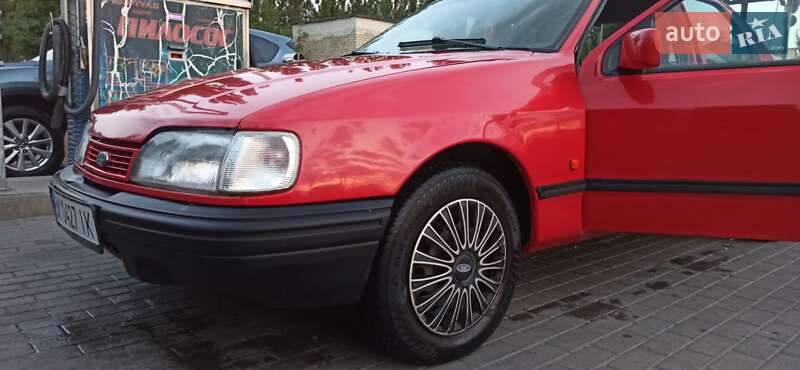 Седан Ford Sierra 1991 в Вараше