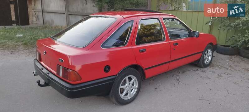 Лифтбек Ford Sierra 1983 в Александрие