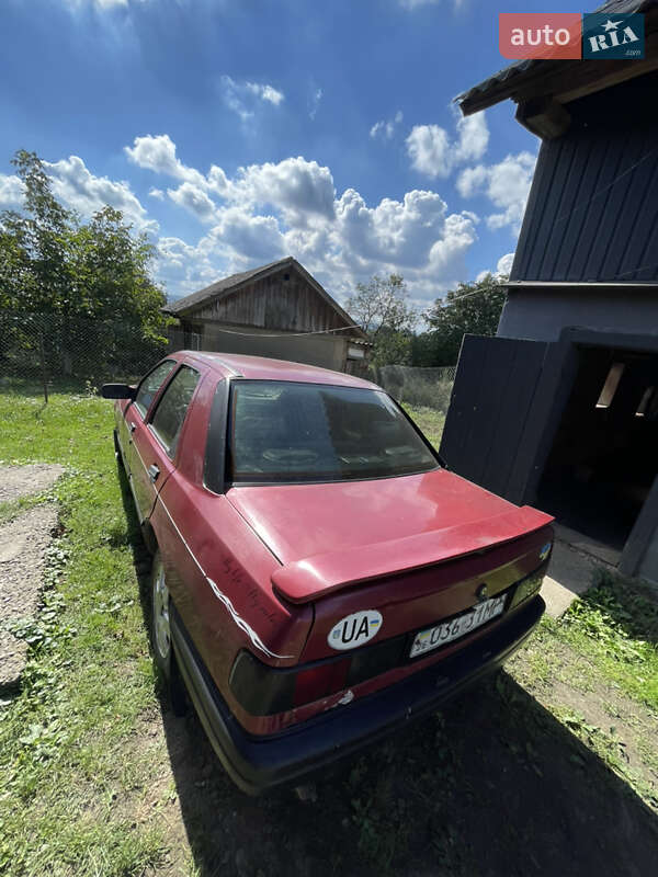 Седан Ford Sierra 1990 в Сторожинце