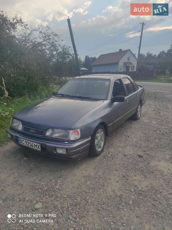 Седан Ford Sierra 1987 в Комарному