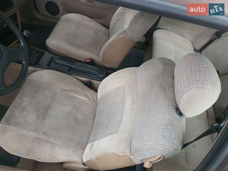 Лифтбек Ford Sierra 1989 в Ровно